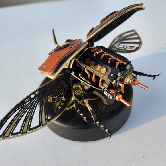 New Electric Insect Metal Desk Decor Toy Rhinoceros Beetle Flapping Wings Steam - Picture 14 of 15